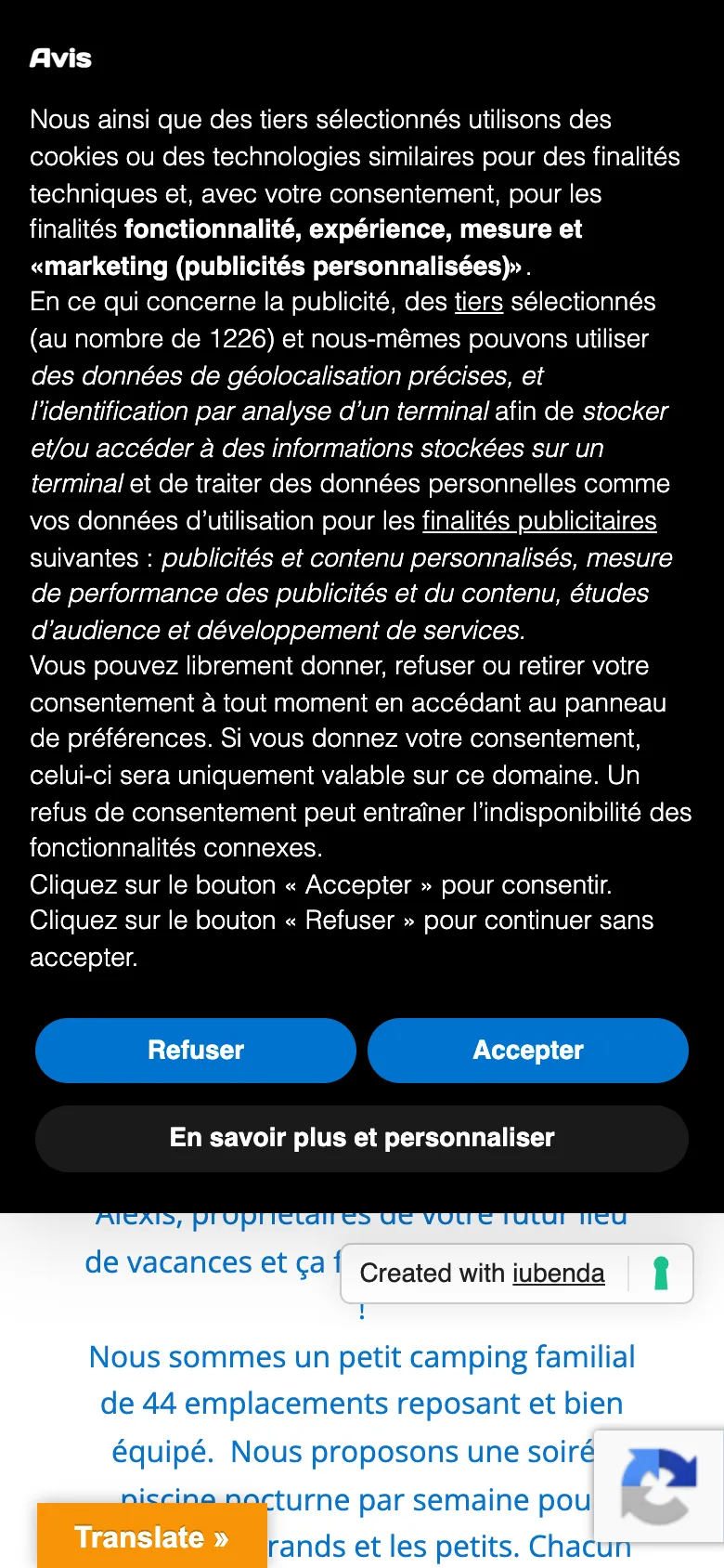 Capture mobile du site actuel : avis de cookies noir plein écran, onglet Translate et badge reCAPTCHA par-dessus le texte